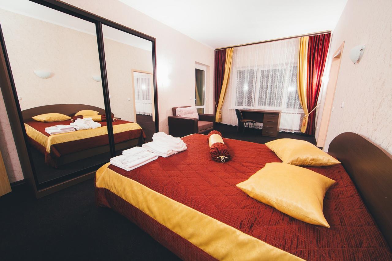 Sunhotel Astravyets Exterior photo